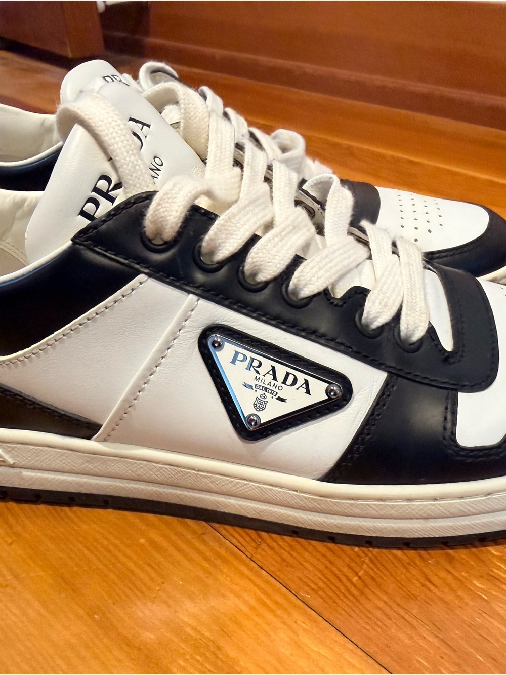 Prada White and Black Leather Low-Top Sneakers - Picture 2 of 9